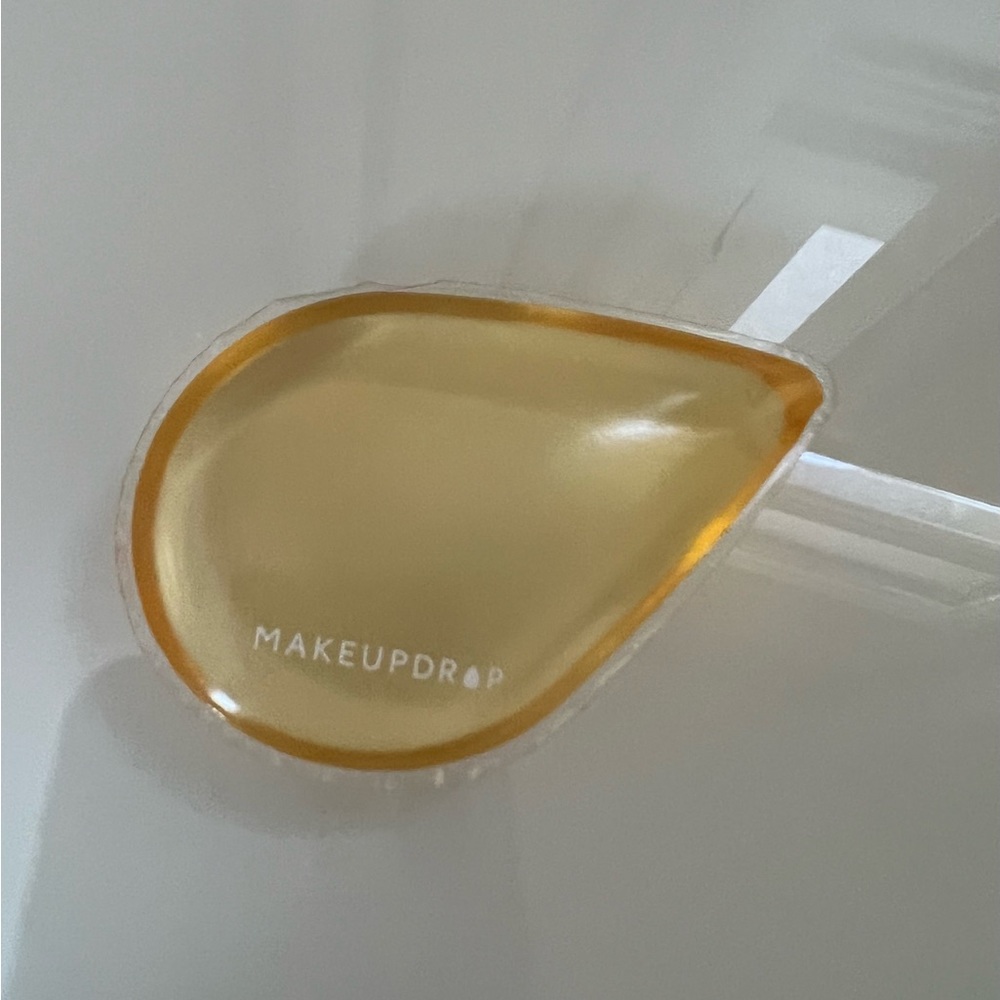 MAKEUPDROP Silicone Beauty Applicator